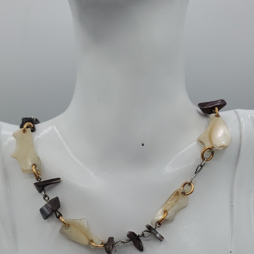 Elegant Cream Mother Of Pearl and Brown Necklace 24 Inch N3910